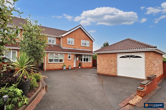 Newquay Close, Horeston Grange, Nuneaton, CV11 6FH