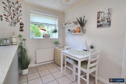 Newquay Close, Horeston Grange, Nuneaton, CV11 6FH