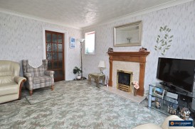 Newquay Close, Horeston Grange, Nuneaton, CV11 6FH