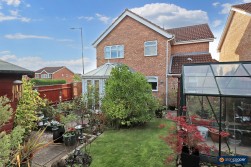 Newquay Close, Horeston Grange, Nuneaton, CV11 6FH