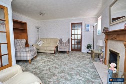 Newquay Close, Horeston Grange, Nuneaton, CV11 6FH