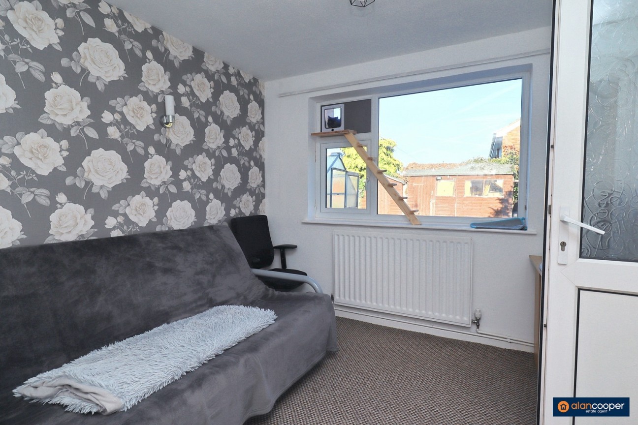Golf Drive, Whitestone, Nuneaton, CV11 6LY