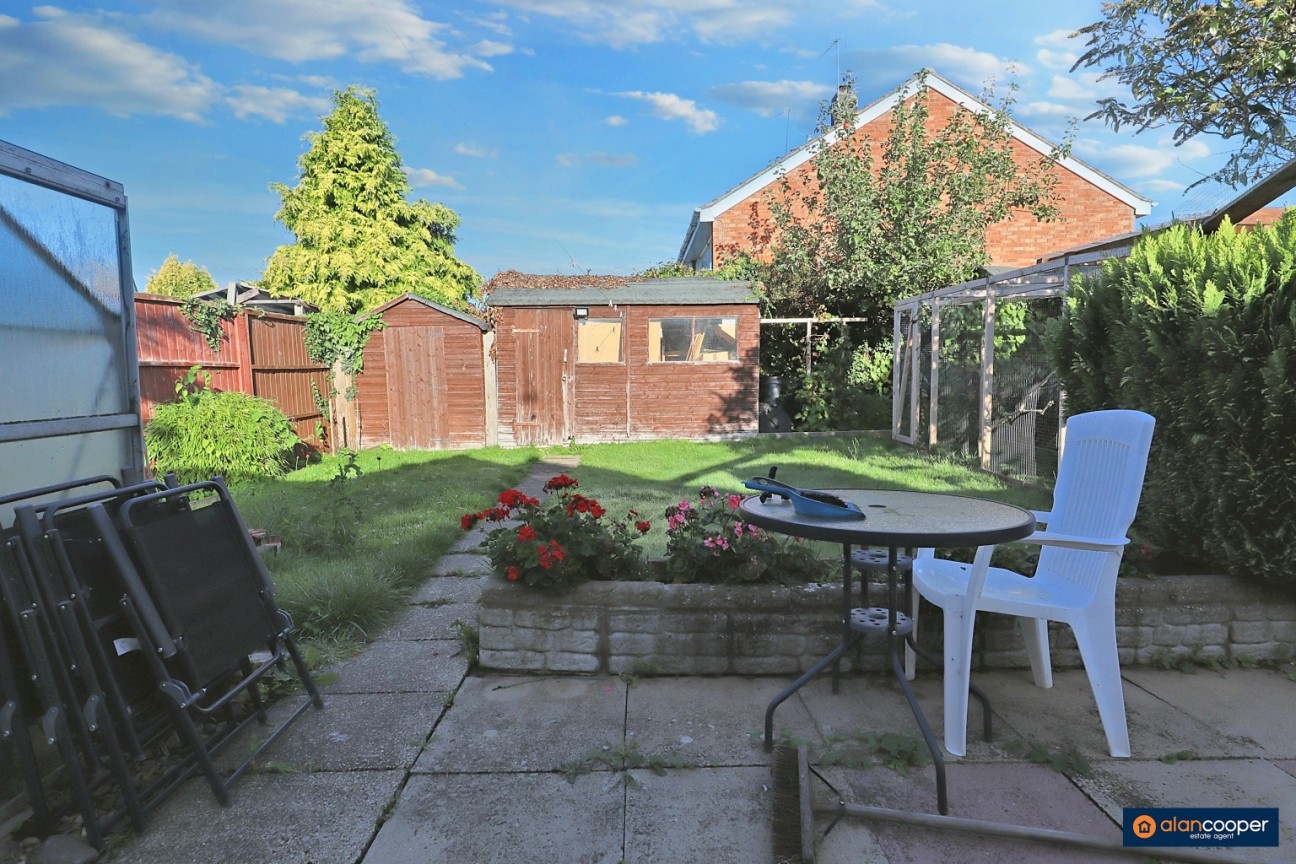 Golf Drive, Whitestone, Nuneaton, CV11 6LY