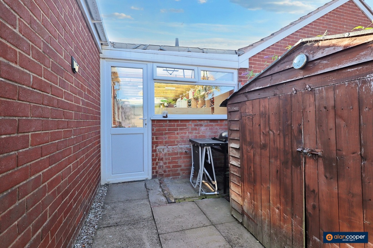 Golf Drive, Whitestone, Nuneaton, CV11 6LY