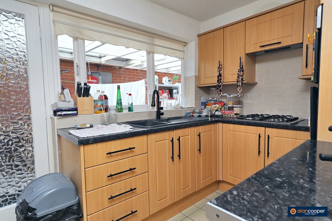 Golf Drive, Whitestone, Nuneaton, CV11 6LY