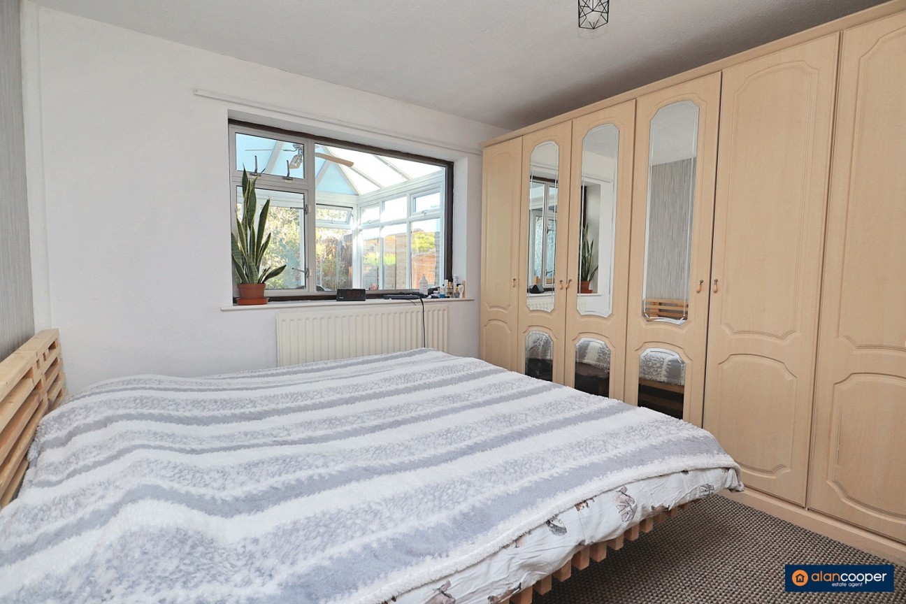 Golf Drive, Whitestone, Nuneaton, CV11 6LY