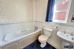 Upton Drive, Maple Park, Nuneaton, CV11 4GF