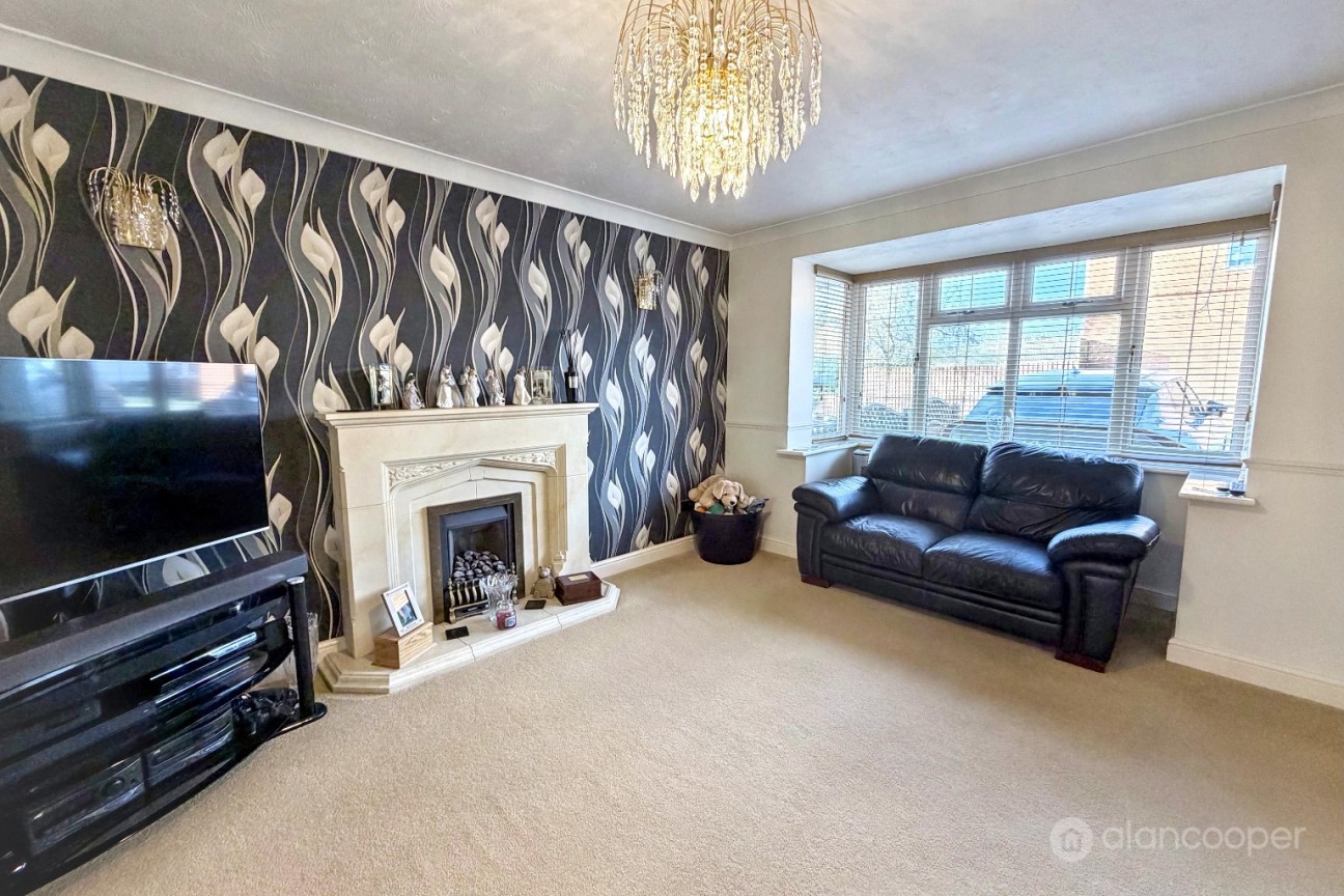 Dickens Close, Galley Common, Nuneaton, CV10 9SQ