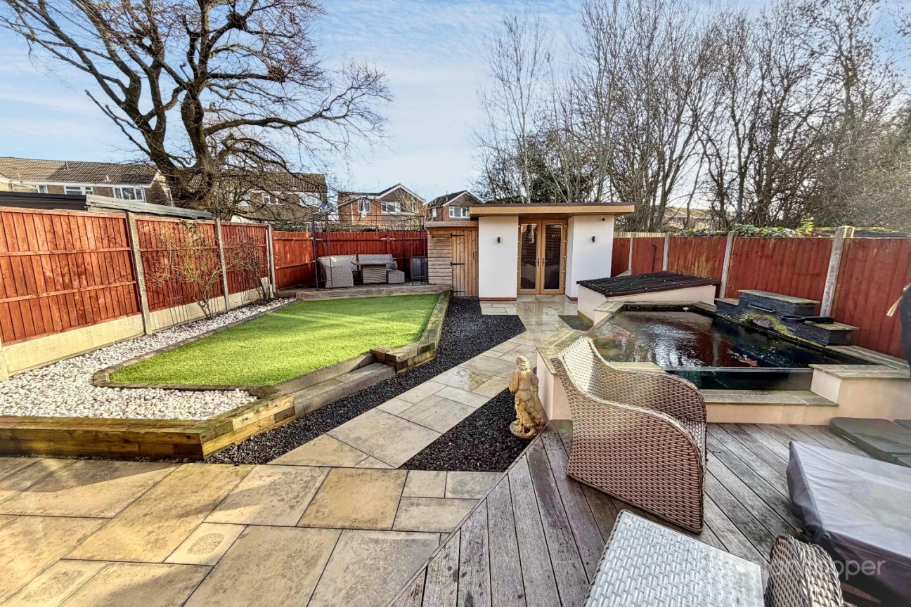 Dickens Close, Galley Common, Nuneaton, CV10 9SQ