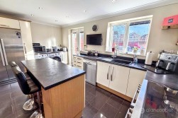 Dickens Close, Galley Common, Nuneaton, CV10 9SQ