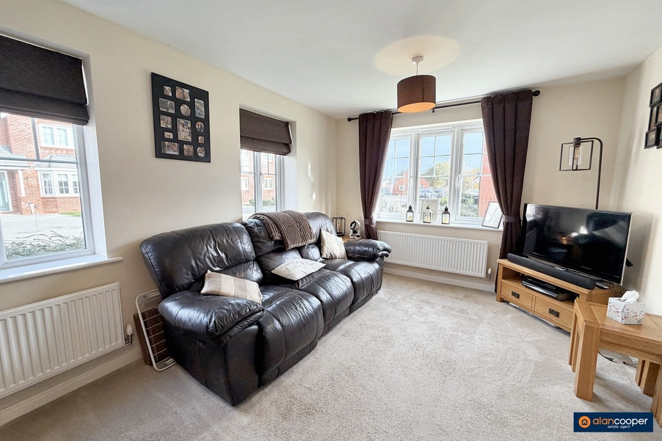 Edgedale Road, Royal Park, Nuneaton, CV11 6WU