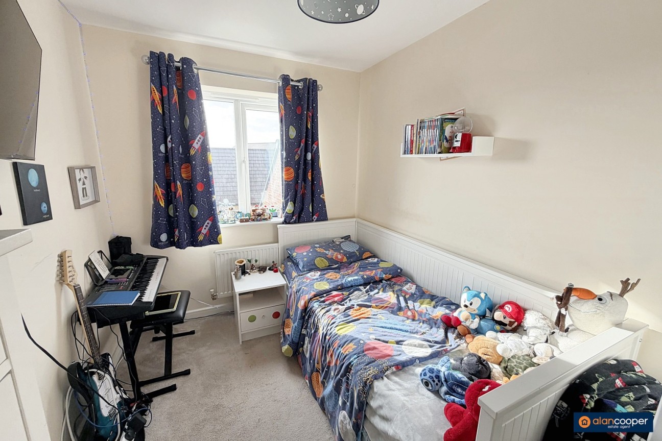 Edgedale Road, Royal Park, Nuneaton, CV11 6WU