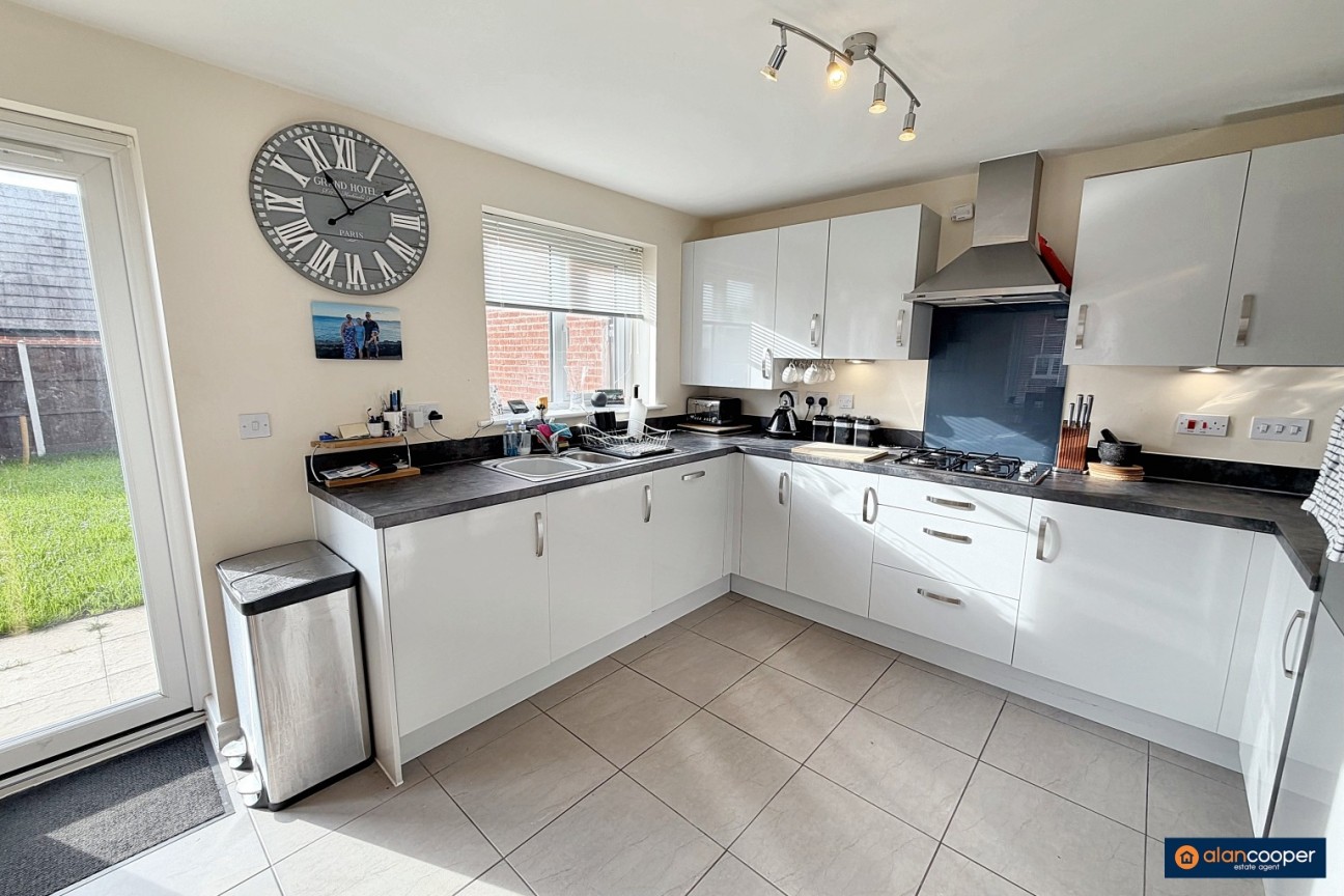 Edgedale Road, Royal Park, Nuneaton, CV11 6WU