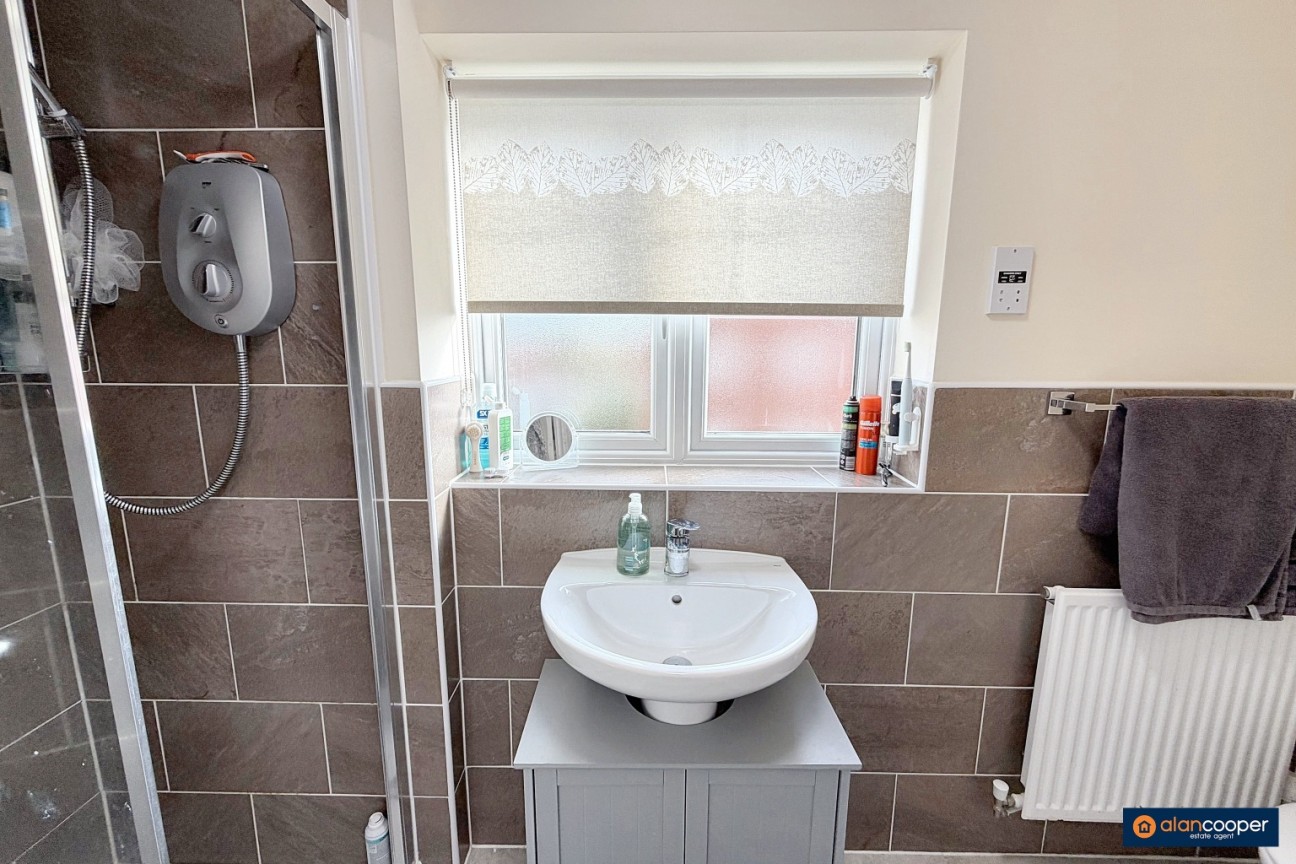 Edgedale Road, Royal Park, Nuneaton, CV11 6WU