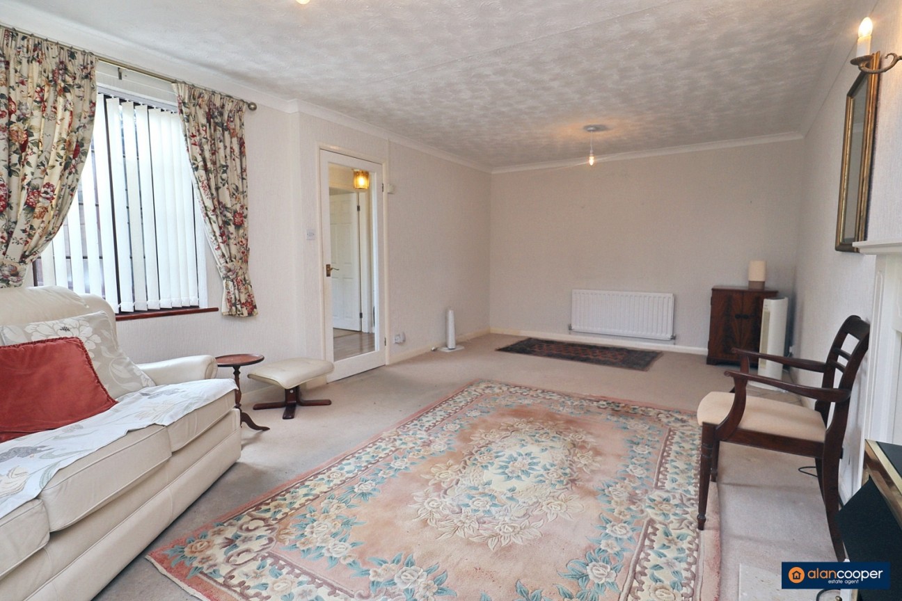 The Hollows, Lutterworth Road, Nuneaton, CV11 6QA