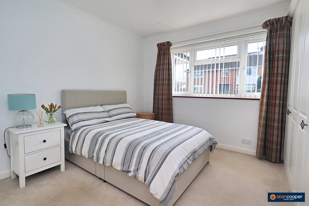 Arundel Road, Bulkington, CV12 9QS