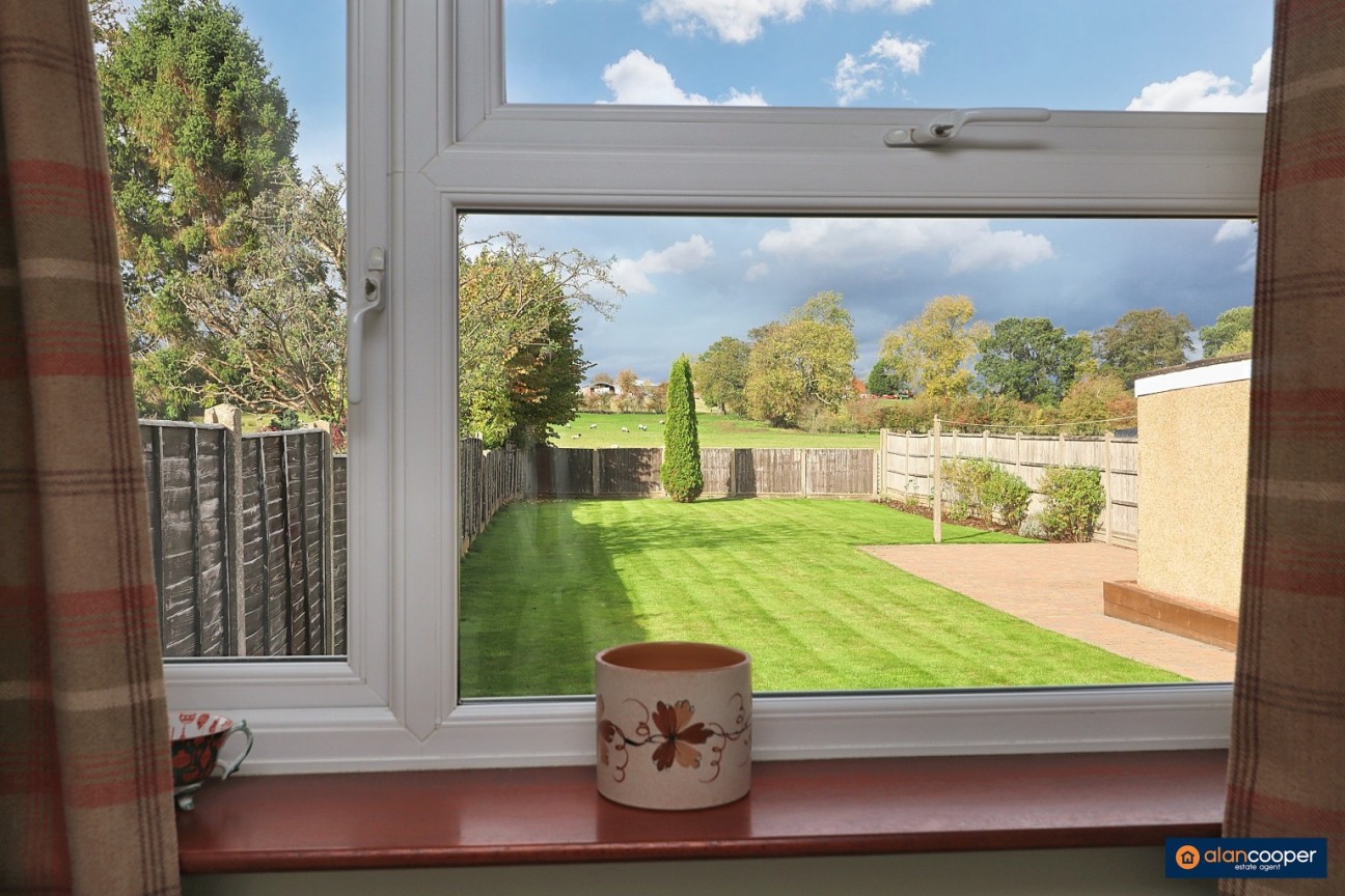 Arundel Road, Bulkington, CV12 9QS