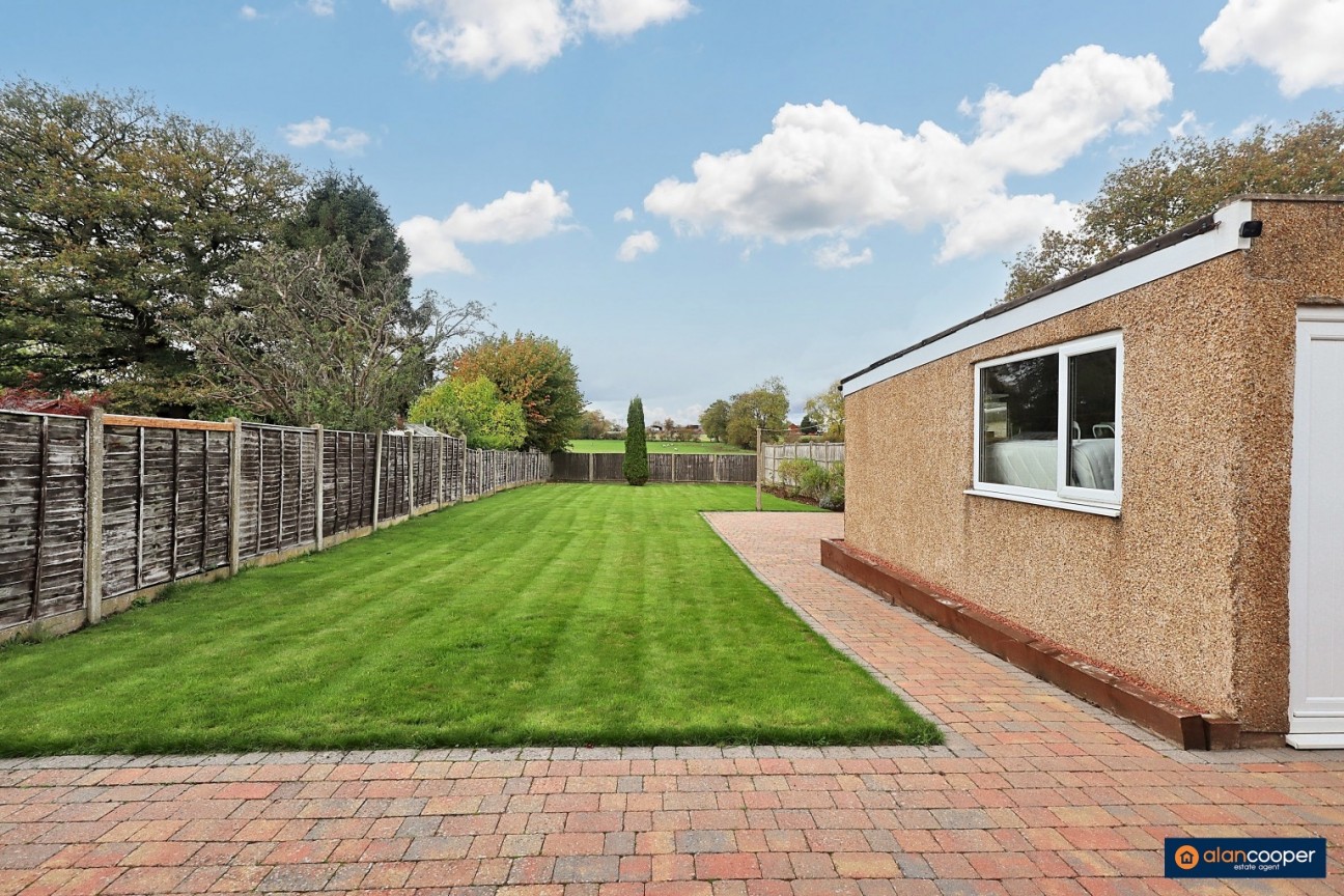 Arundel Road, Bulkington, CV12 9QS