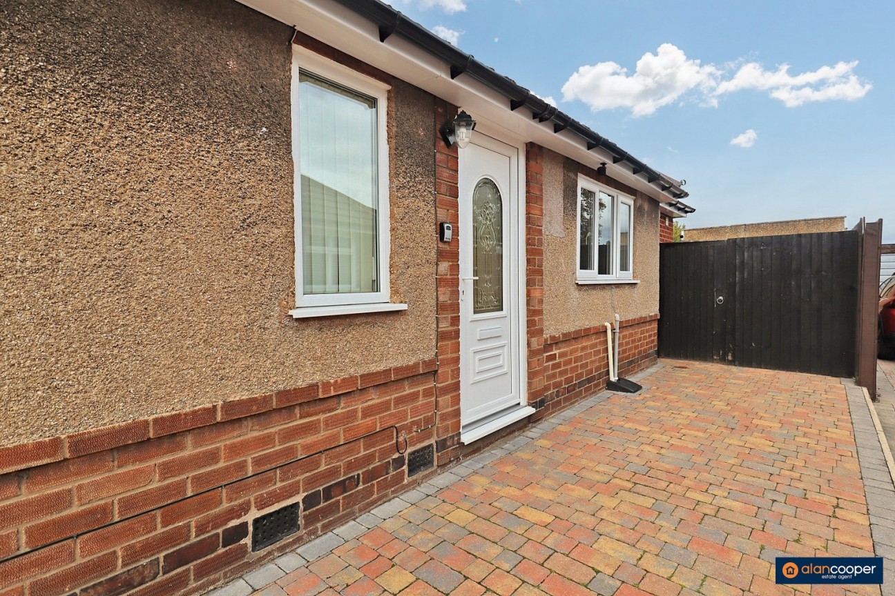 Arundel Road, Bulkington, CV12 9QS