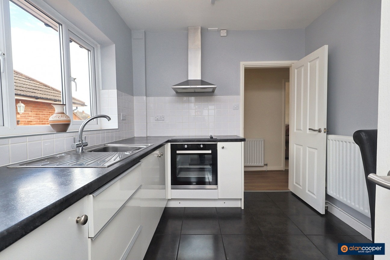 Arundel Road, Bulkington, CV12 9QS