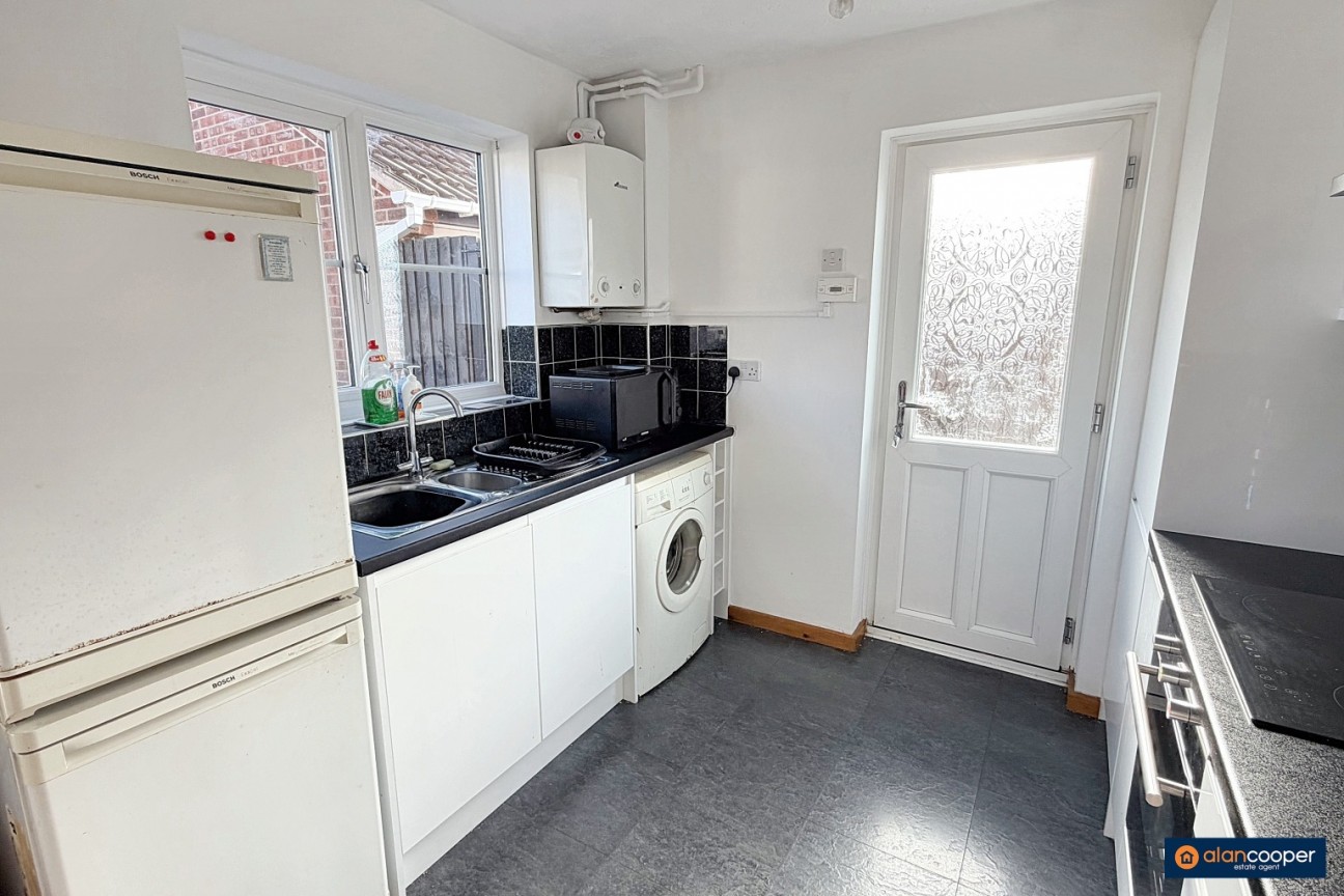 Blackthorn Grove, Whitestone, Nuneaton, CV11 6UX