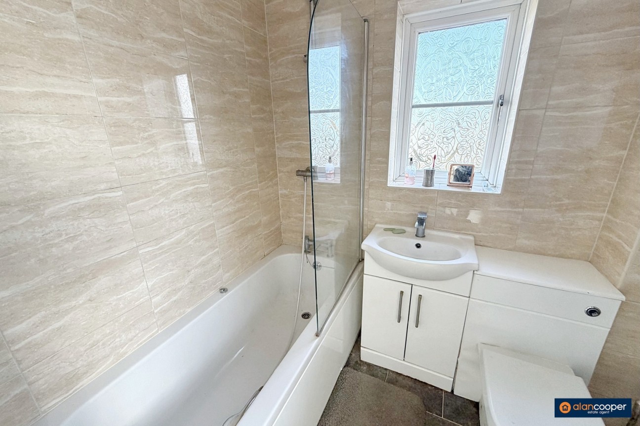 Blackthorn Grove, Whitestone, Nuneaton, CV11 6UX