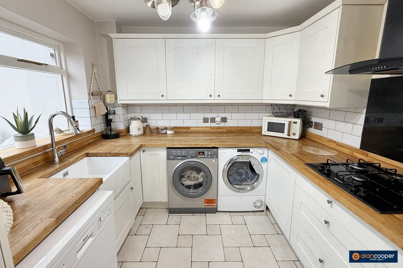 Rutland Avenue, Stockingford, Nuneaton, CV10 8EG