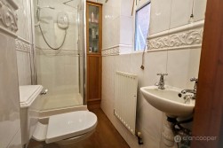 Kingsbridge Road, Weddington, Nuneaton, CV10 0BZ