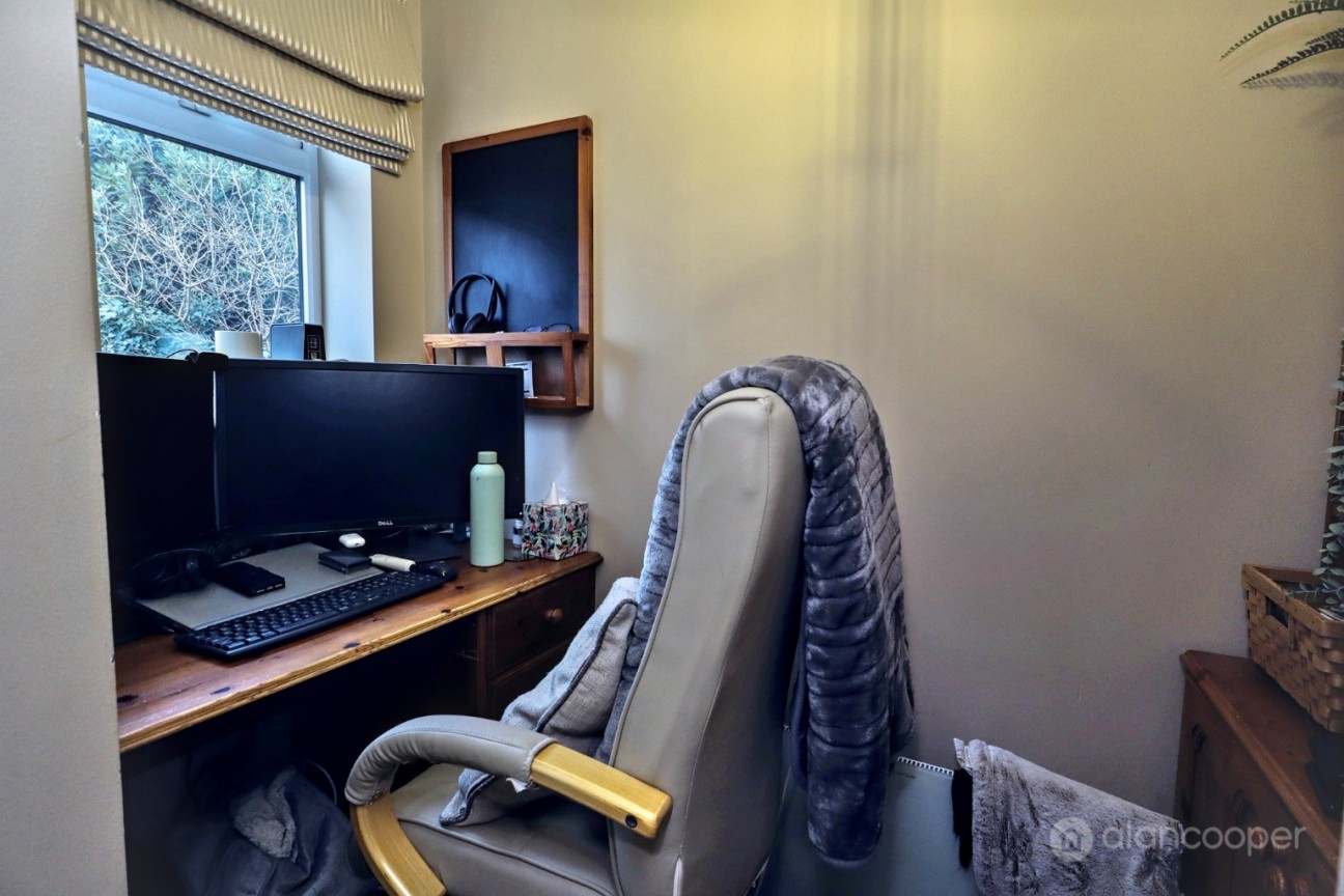 Kingsbridge Road, Weddington, Nuneaton, CV10 0BZ