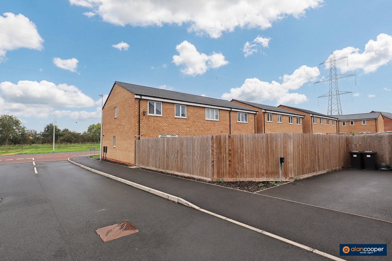 Hall Green Drive, Exhall, Coventry, CV7 9JX