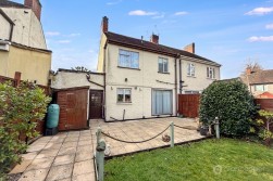Waverley Avenue, Attleborough, Nuneaton, CV11 4RS