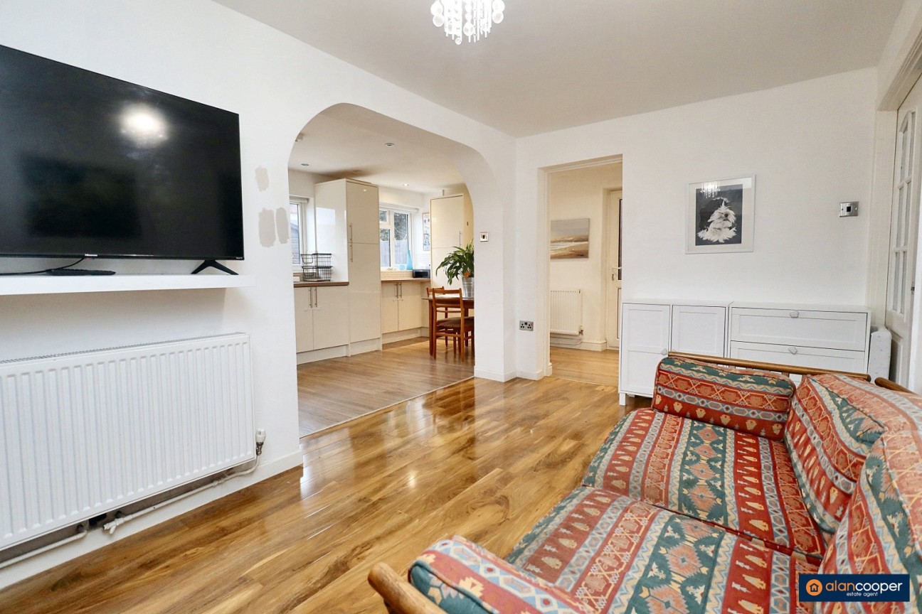 Oban Drive, Glendale, Nuneaton, CV10 7LD