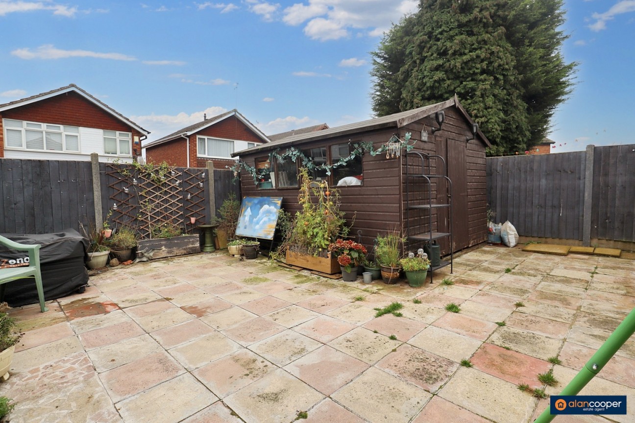 Oban Drive, Glendale, Nuneaton, CV10 7LD