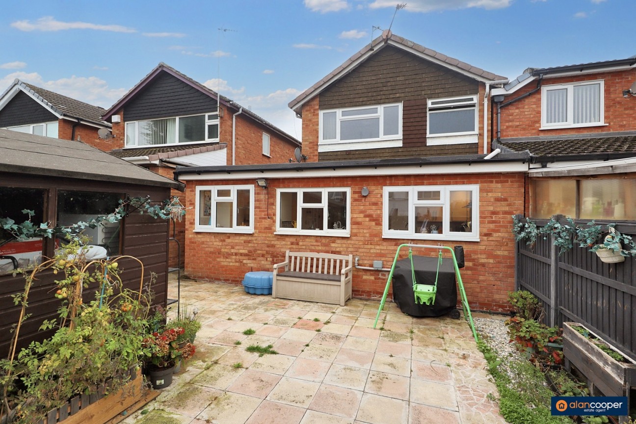 Oban Drive, Glendale, Nuneaton, CV10 7LD
