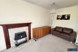 Kenilworth Drive, Weavers Green, Nuneaton, CV11 5XP