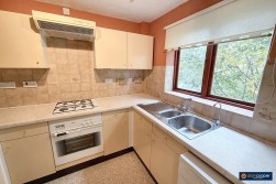 Kenilworth Drive, Weavers Green, Nuneaton, CV11 5XP