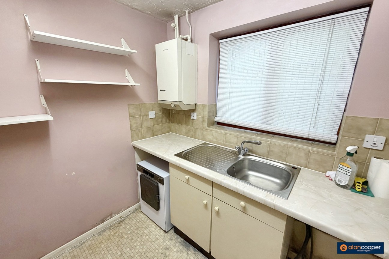 Kenilworth Drive, Weavers Green, Nuneaton, CV11 5XP