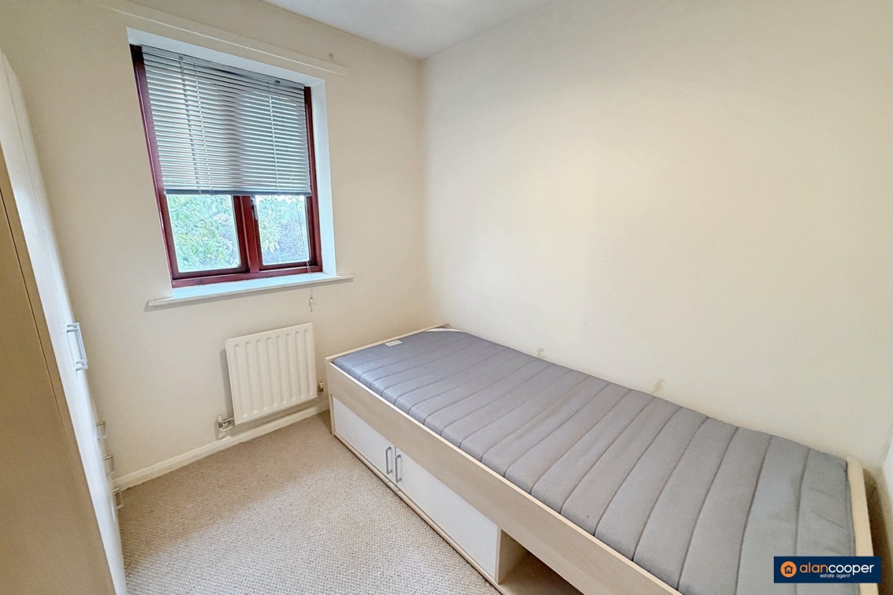 Kenilworth Drive, Weavers Green, Nuneaton, CV11 5XP