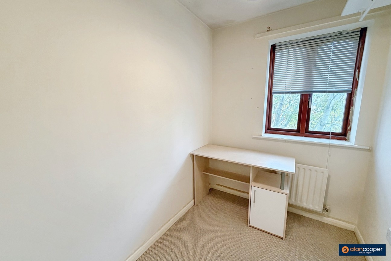 Kenilworth Drive, Weavers Green, Nuneaton, CV11 5XP