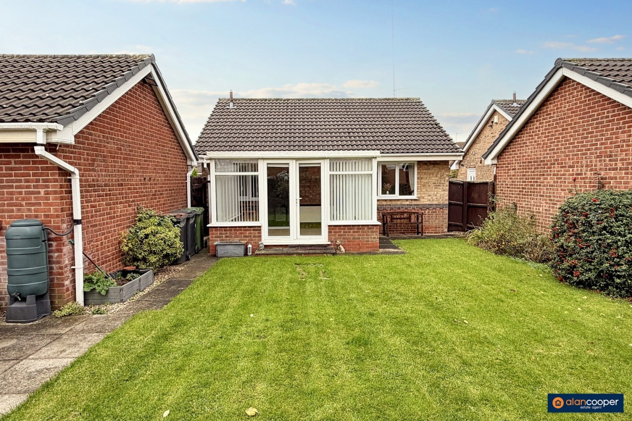 St. Ives Way, Horeston Grange, Nuneaton, CV11 6FR