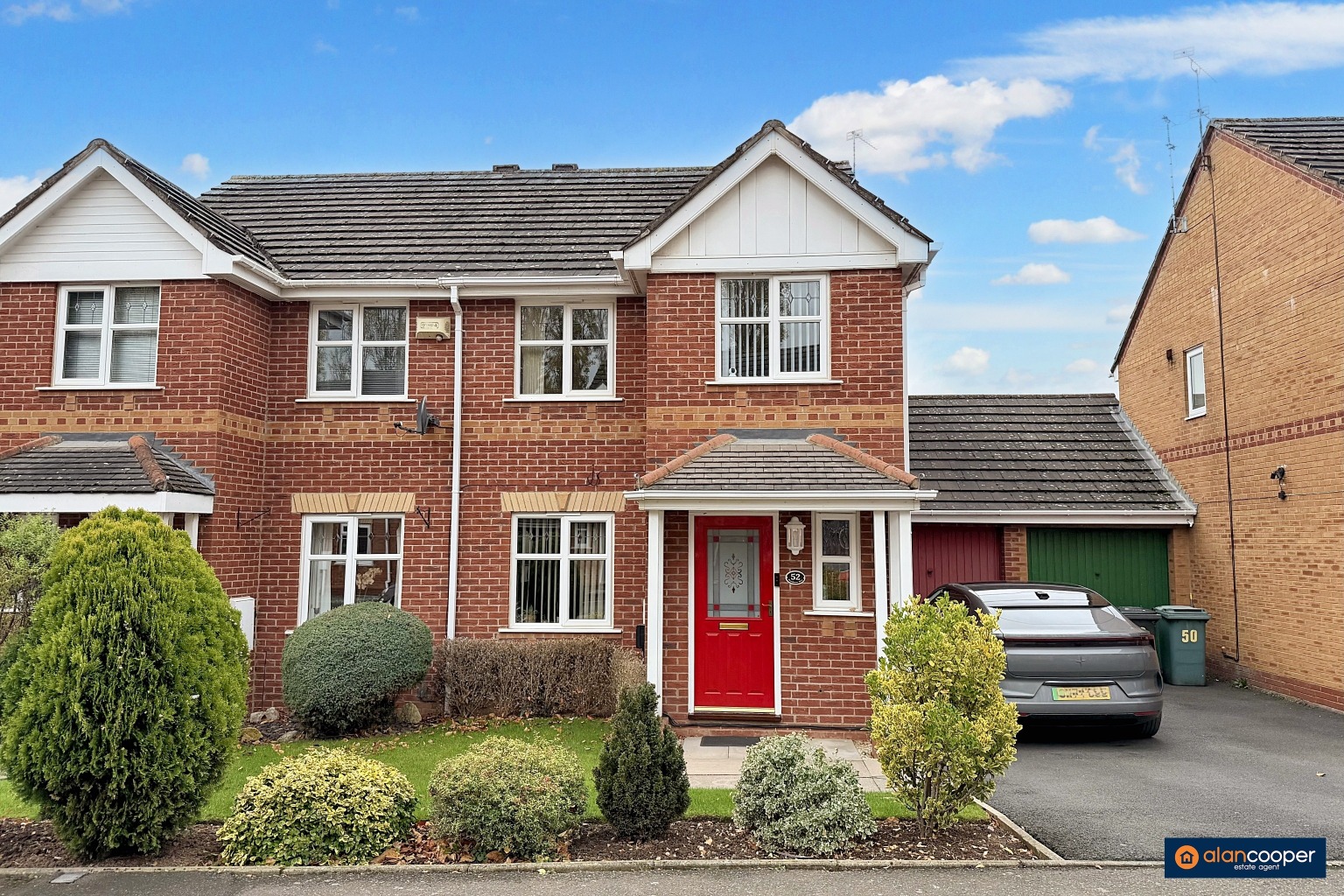 Penshurst Way, Maple Park, Nuneaton, CV11 4XN