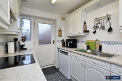 Penshurst Way, Maple Park, Nuneaton, CV11 4XN