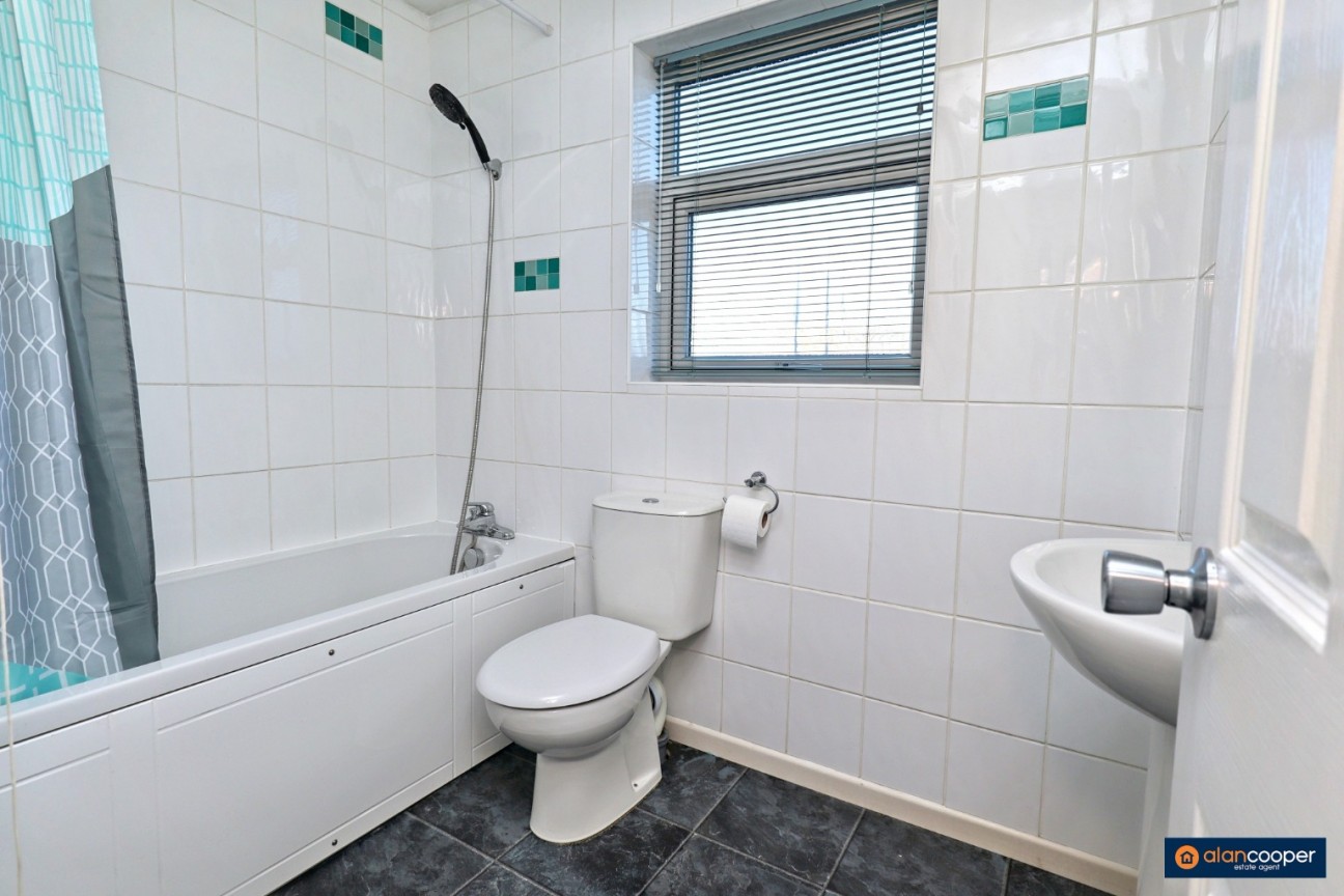 Gorse Farm Road, Thornhill, Nuneaton, CV11 6TH