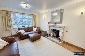 Wadebridge Drive, Horeston Grange, Nuneaton, CV11 6SY