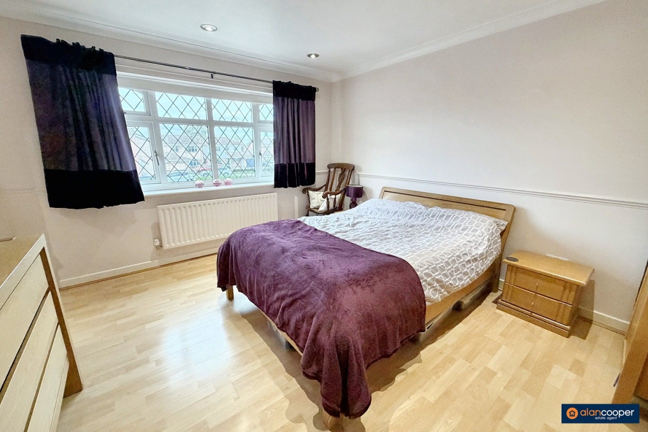 Wadebridge Drive, Horeston Grange, Nuneaton, CV11 6SY