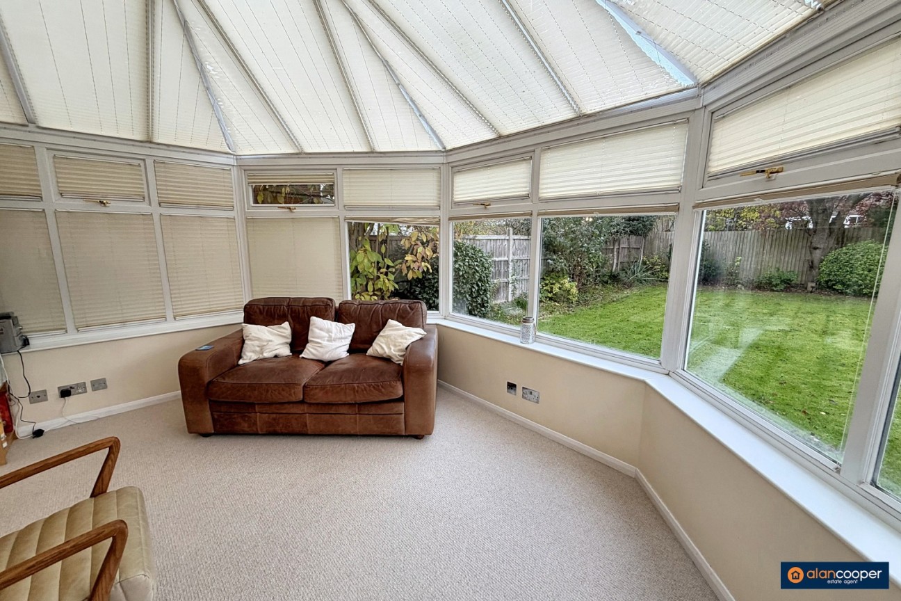 Wadebridge Drive, Horeston Grange, Nuneaton, CV11 6SY