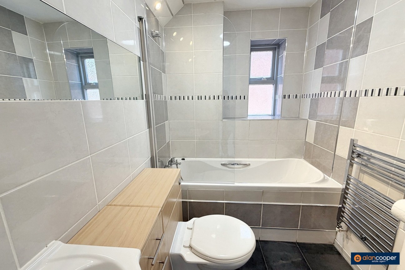 Kiln Close, Manor Park, Nuneaton, CV10 7RZ