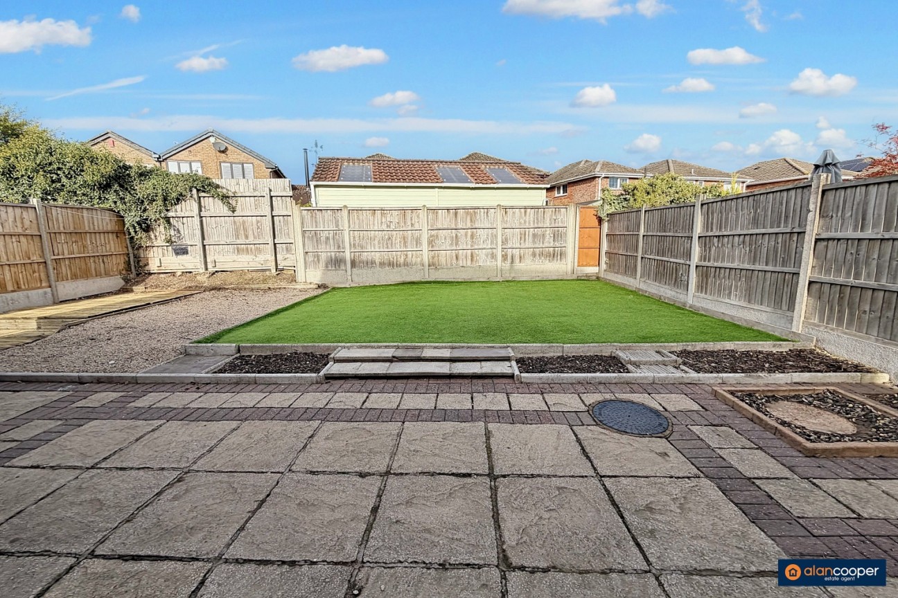 Kiln Close, Manor Park, Nuneaton, CV10 7RZ