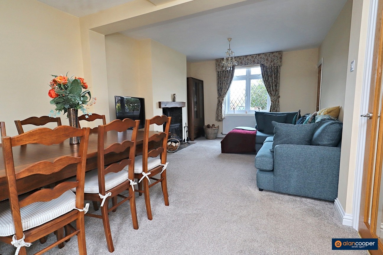 Rugby Road, Bulkington, CV12 9JE