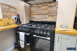 Rugby Road, Bulkington, CV12 9JE